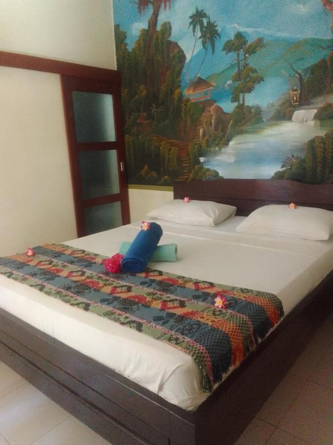 Kputra Homestay Amed Exterior foto
